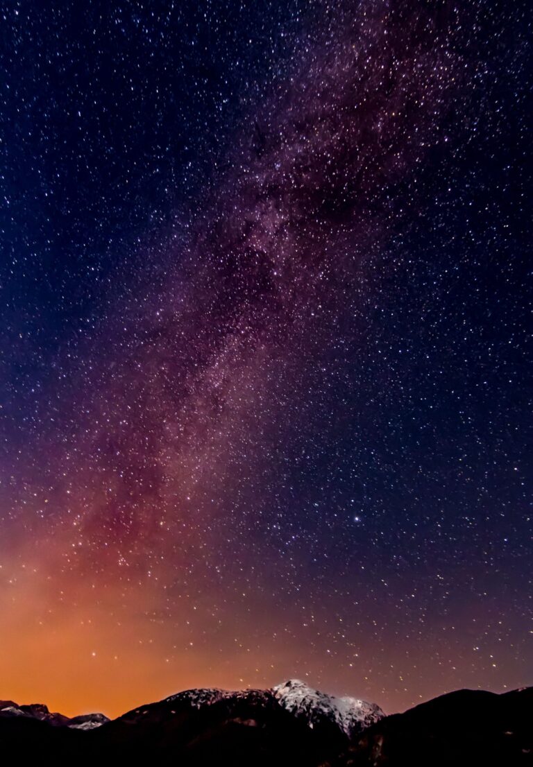 Milky Way over a dark mountain sky, the clear dark horizon needed to see Mercury